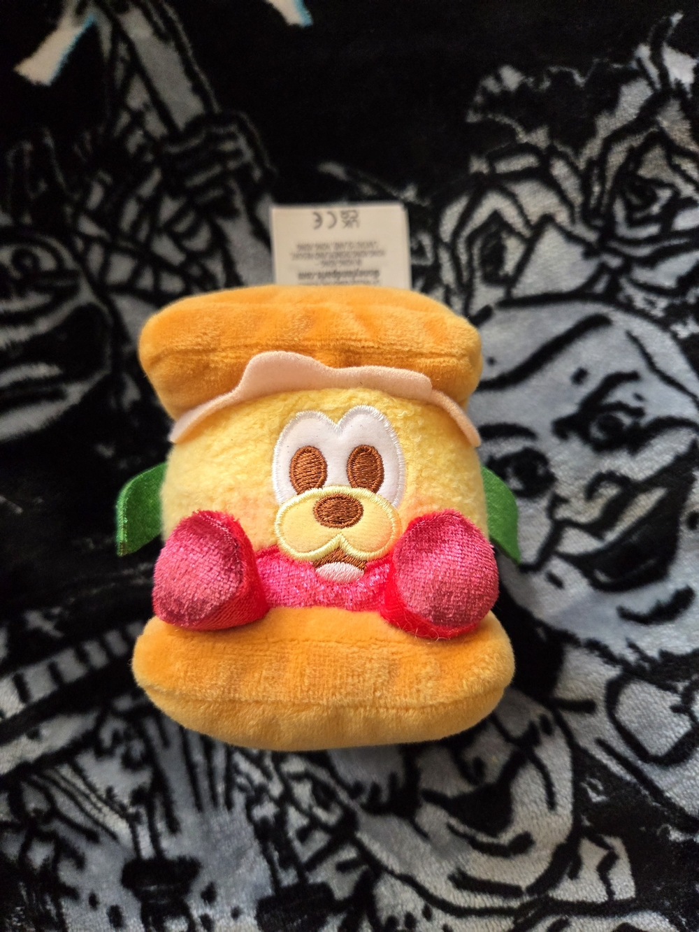 Disney Munchlings Sleighin Sweets Pluto Thanksgiving Sandwich Munchling